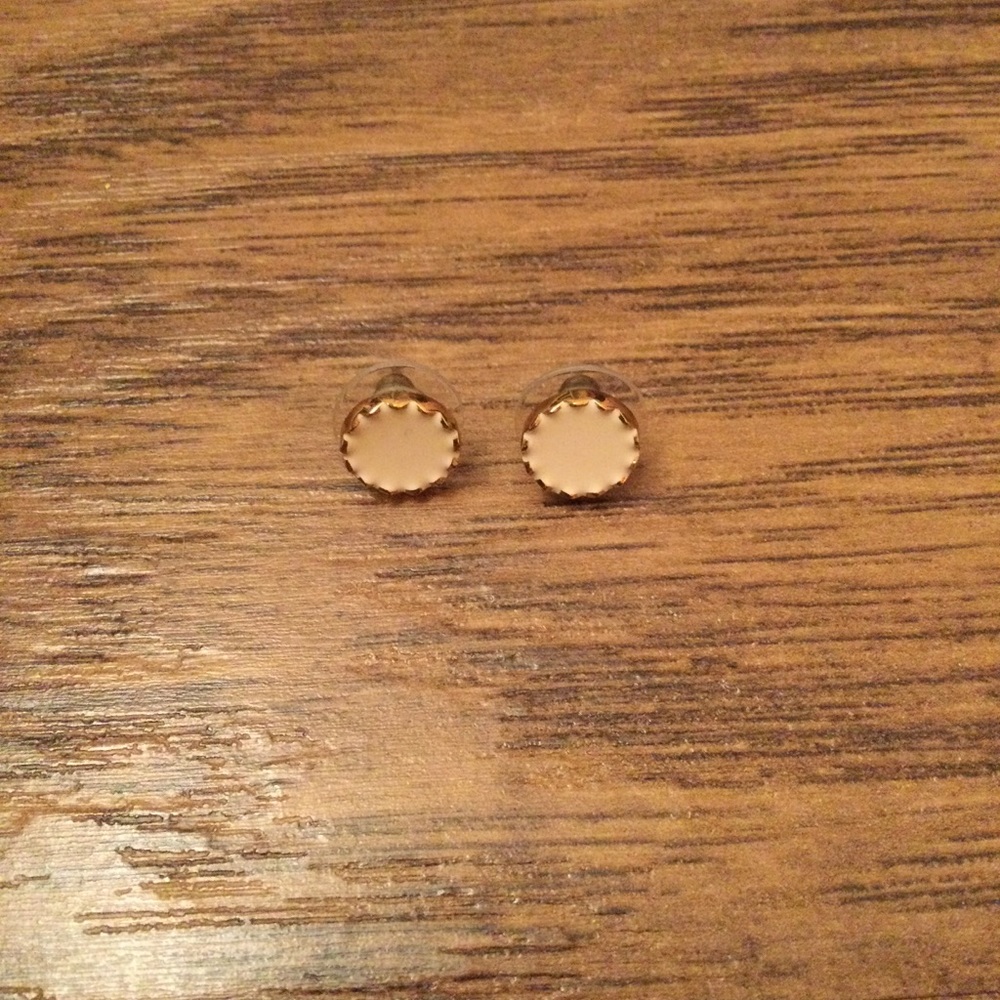 Kate Spade scallop white earrings